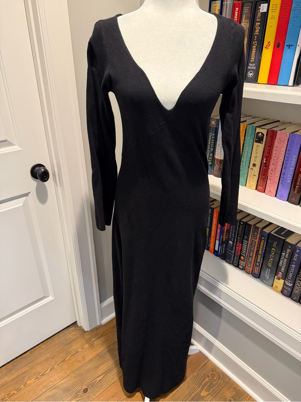 Black Long-Sleeve V-Neck Maxi Dress